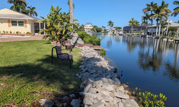 Bonita Shores Hütte | Waterfront Bungalow