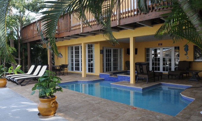 Pompano Isles Haus | Direkt am Wasser, beheizter Salzwasserpool, Dock, direkter Zugang zum Meer - keine festen Brücken