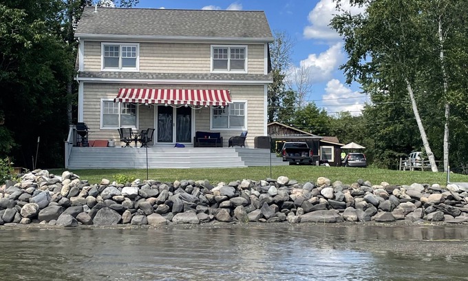 Derby Haus | Waterfront Home on Lake Salem, Derby VT