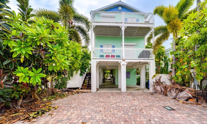Bay Point Haus | Waterfront Key West Oasis w/ Float Dock!