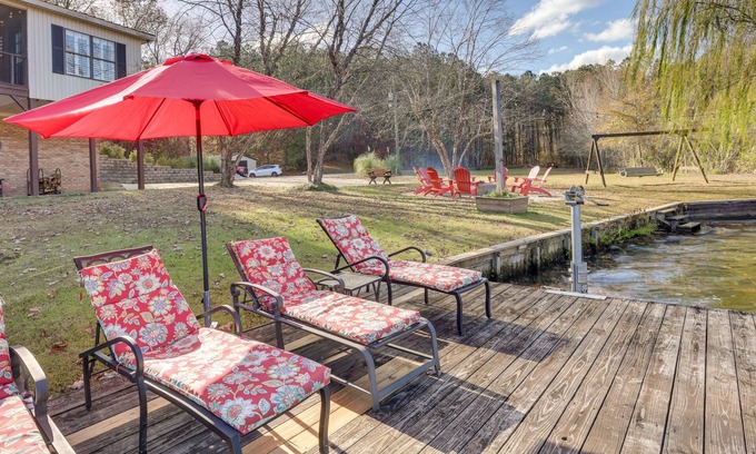 Shelby Haus | Waterfront Lay Lake Retreat w/ Dock & 3 Piers!