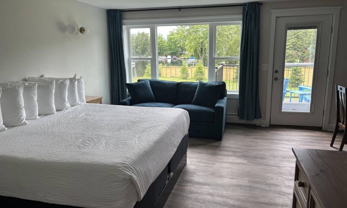 Greenville Junction Hotel | Waterfront Motel-Direct ATV Access