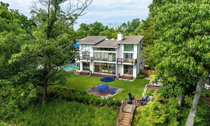 Hillsmere Haus | Waterfront Oasis with pool! 4 BR home minutes from downtown Annapolis!