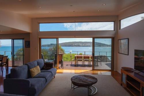 Primrose Sands Haus | Waterfront Primrose Retreat