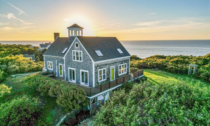 Block Island Haus | Waterfront mit fantastischer Aussicht auf Insel und Ton