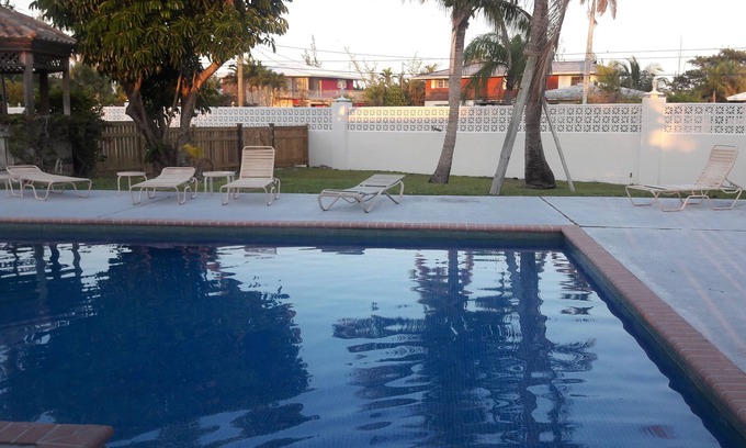 Bahamas Terrace Haus | Waters Edge Condo With Boat Slip