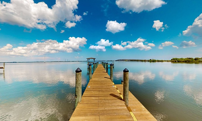 Cocoa Haus | Waterview home and attached studio , w/ boat ramp, pier, BBQ, A/C, WiFi