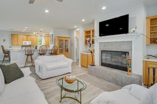 Waveland Haus | Waveland Vacation Rental - Walk to the Beach!