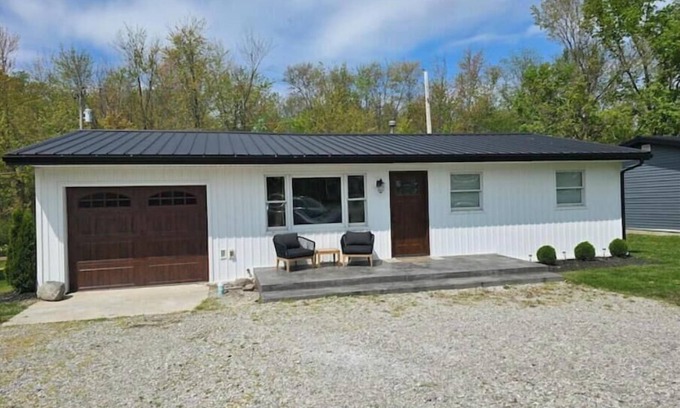 Enchanted Hills Haus | Wawasee - Minutes from Sandbar! Swim, Fish, Relax!