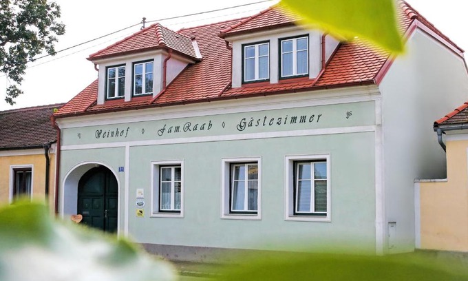 Retzbach Wohnung | Weinhof & Gästezimmer Gregor Raab