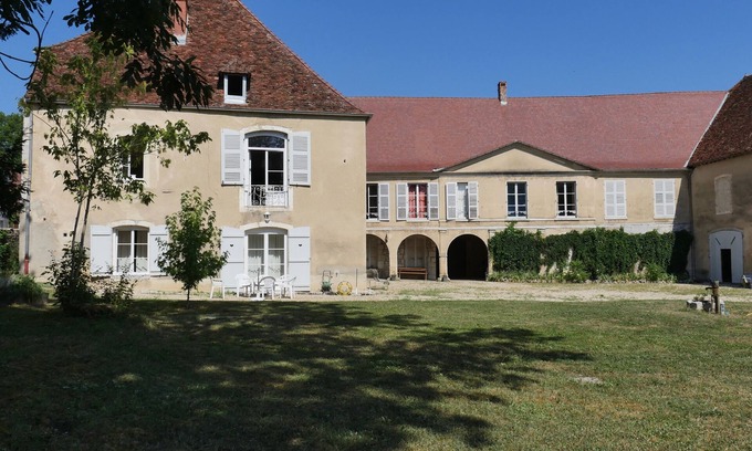 Aiglepierre Haus | willkommen für einen aufenthalt im schloss