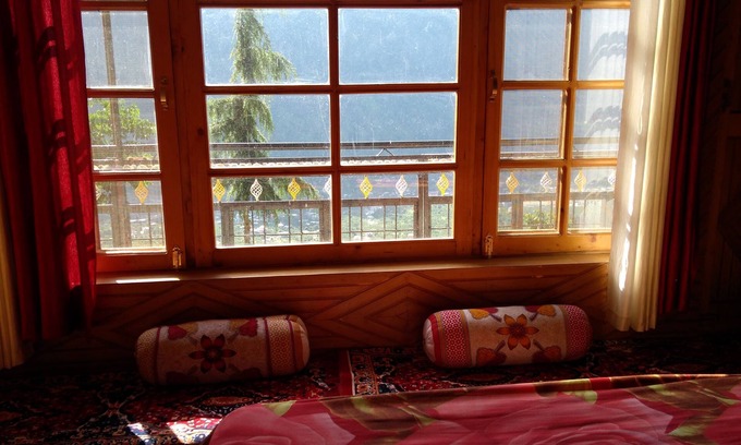 Burwa Haus | Willkommen Gastfamilie für einen günstigen Aufenthalt in Manali, Himachal Pradesh, Indien