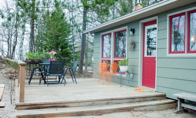 Laurium Haus | Willkommen Skifahrer / Motorschlittenfahrer! Blaubeerstrandhaus in einem Winter-Märchenland