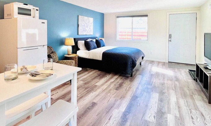 Rose Park Wohnung | Welcome to Big Sky 2 - Adorable Midtown Studio