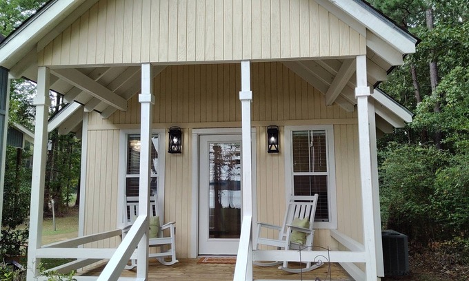 Calion Haus | Welcome to Cypress Shores on beautiful Calion Lake