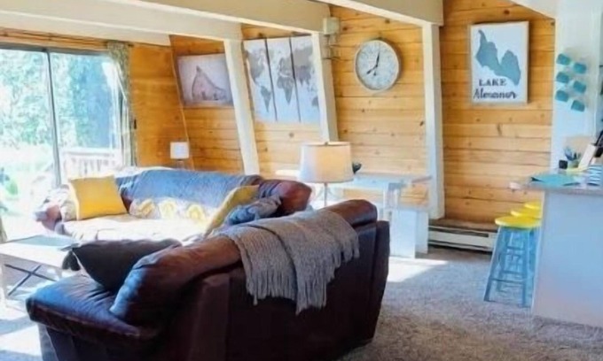 Chester Kabine | Welcome to Melissa’s Mountain Meadow!