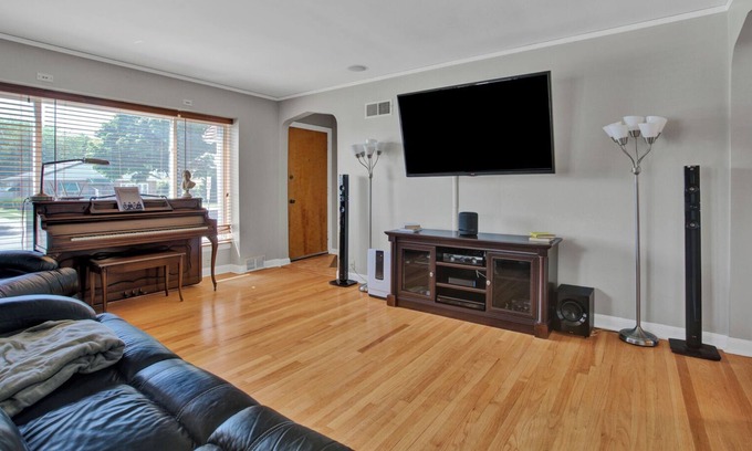 La Grange Park Haus | Welcome to our home!