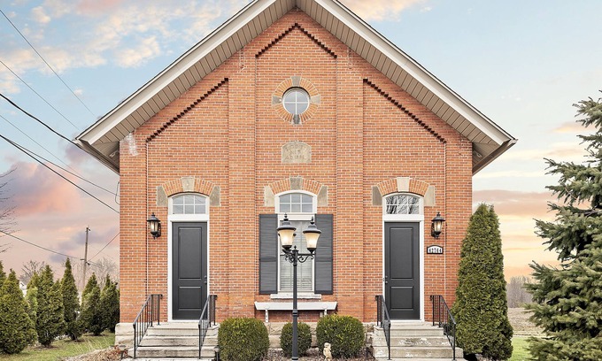 Elyria Haus | Welcome to our Sweet Little Retreat!