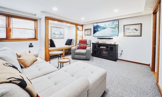 Sheridan Haus | Welcome to Running Wild, a comfortable four-bedroom, two-bathroom lovely ranch-style home on the banks of picturesque Little Goose Creek.