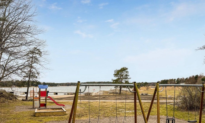 Oxelosund Haus | Welcome to this attractive cottage near the sea, ideally suited for a family vacation!