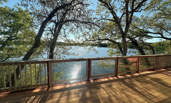 Plymouth Haus | Welcome to your perfect lakeside getaway in Plymouth