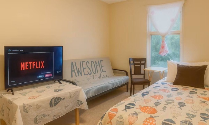 Whitehorse Wohnung | Welcoming Downtown Room 5-Star Clean & Great Value