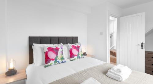 Bradley Stoke Haus | Well Coach House by Cliftonvalley Apartments
