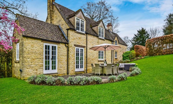 Cockleford Haus | Westerleigh Cottage