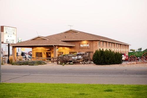 Tremonton Hotel | Western Inn - Tremonton, Utah
