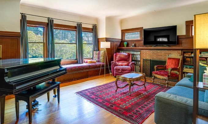 Elmwood Haus | WFH-Friendly Berkeley Home Less Than 2 Mi to University!