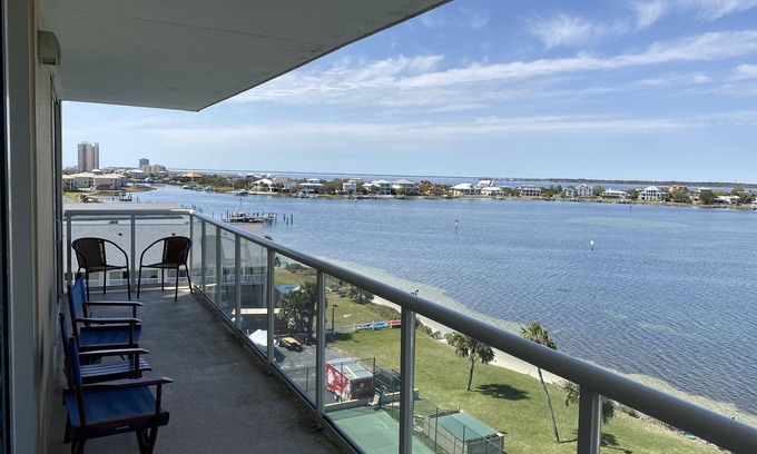 Villa Sabine Eigentumswohnung | What a View and Everything New 5 min Walk to Worlds Whitest Beach #6A