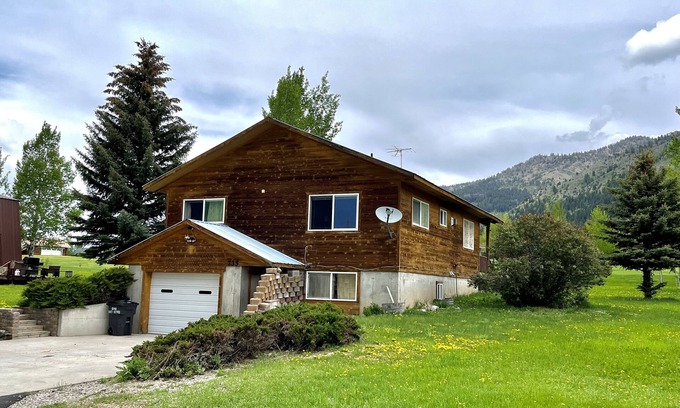 Star Valley Ranch Kabine | Where Greater Yellowstone adventures begin.