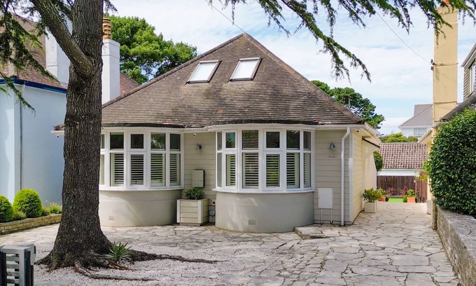 Sandbanks Haus | Where memories will keep you coming back!