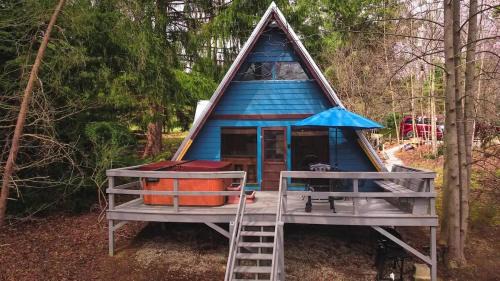 Rockbridge Haus | Whispering Waters, Hocking Hills, Hot Tub, Pond