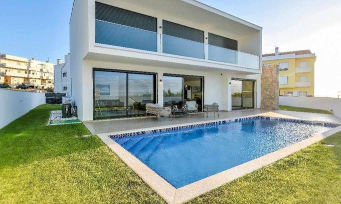 Nazare Haus | Whispers of the Sea Villa