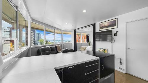 Grafton Wohnung | Whitaker Wish- Spacious, city based apartment with carpark