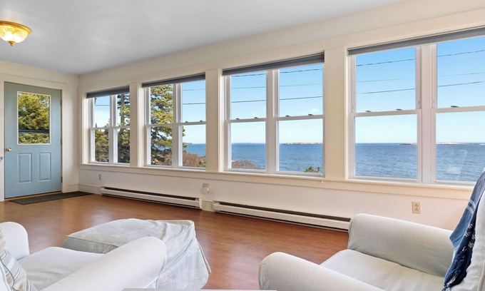 Port Clyde Haus | White Caps, Port Clyde Maine