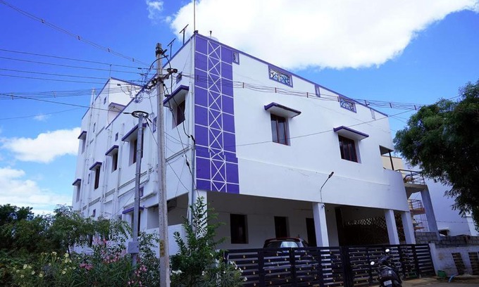 Coimbatore Wohnung | WHITE HOUSE - 3BHK Elite Apartment