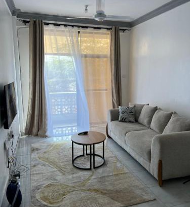 Bamburi Wohnung | White house cabin