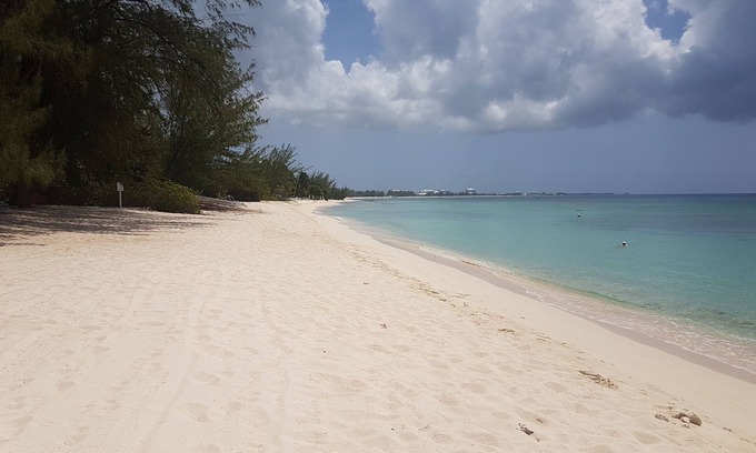 Seven Mile Beach Wohnung | White Sands 3 Bett 7 Meile Strand