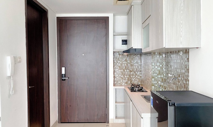 South Tambun Wohnung | White Toned Studio At Lrt City Bekasi Apartment