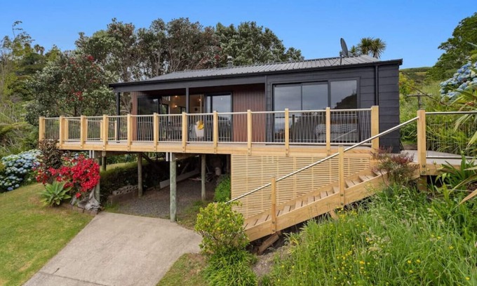 Waiotahi Haus | White Tui - Ohiwa Beach Bach