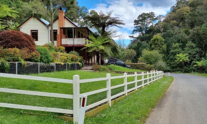 Walhalla Haus | Whitlow Manor 3BR and optional 1BR studio