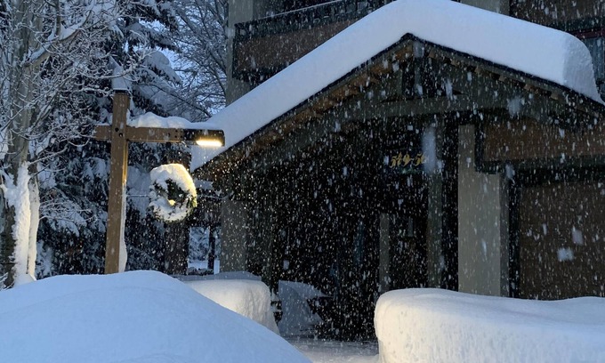 Elkhorn Eigentumswohnung | Wildblumen-Luxus: NIEDRIGE PREISE! VIP ALLES! SV-Poolpass, Parkplatz, Schließfächer für Skier