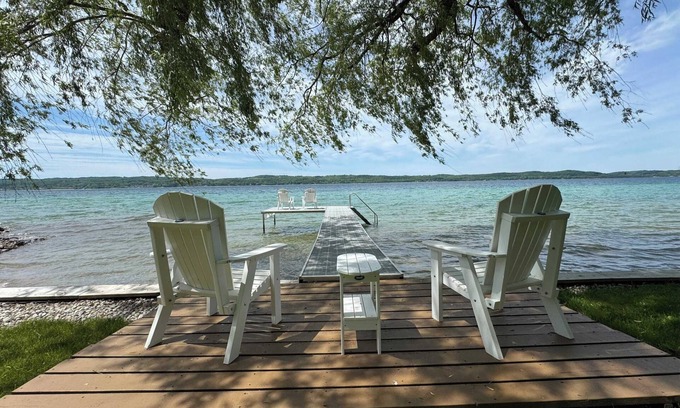Suttons Bay Kabine | Willow Tree Cottage: Waterfront on Suttons Bay