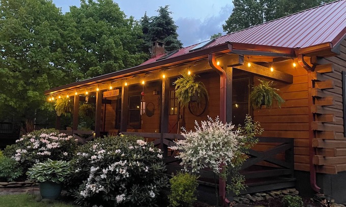 Blowing Rock Kabine | Wind Song: Charming Log Cabin In a Private Neighborhood. 10 Min From Downtown BR