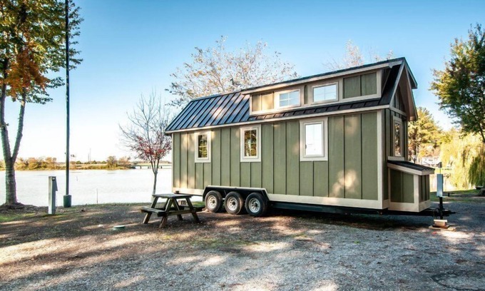 Gadsden Hütte | Windsor Cottage at River Rocks Landing