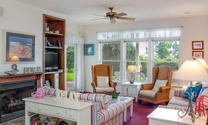 Corolla Eigentumswohnung | Windswept Ridges 4E: 3-Zimmer-Wohnung, Wohnanlage, Gemeinschaftspool und viele weitere Annehmlichkeiten!