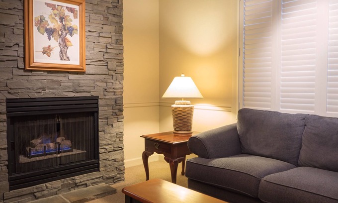 Jacksonville Hotel | Wine Country Inn