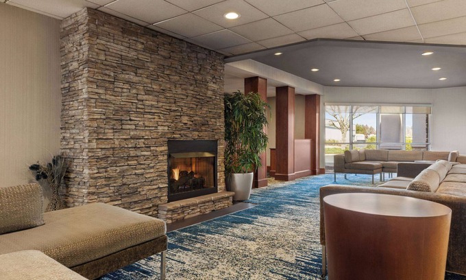 Skyland Hotel | Wingate by Wyndham Fletcher at Asheville Airport